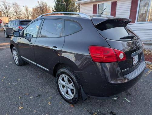 2011 Nissan Rogue SV
