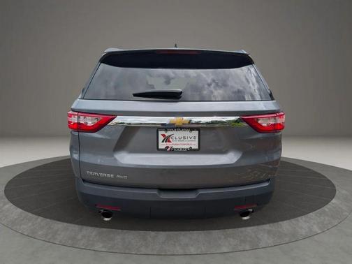 Satin Steel Metallic 2020 Chevrolet Traverse LS
