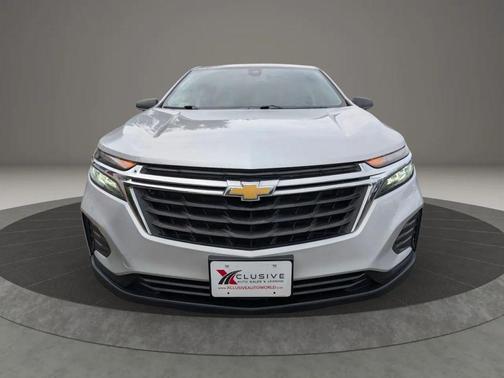 Silver Ice Metallic 2022 Chevrolet Equinox LS