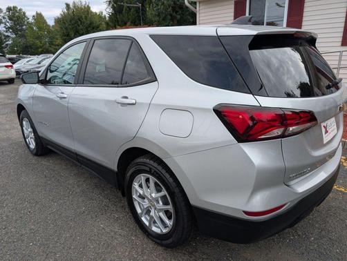 2022 Chevrolet Equinox LS
