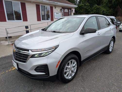 2022 Chevrolet Equinox LS