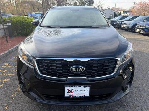 Ebony Black 2019 Kia Sorento LX