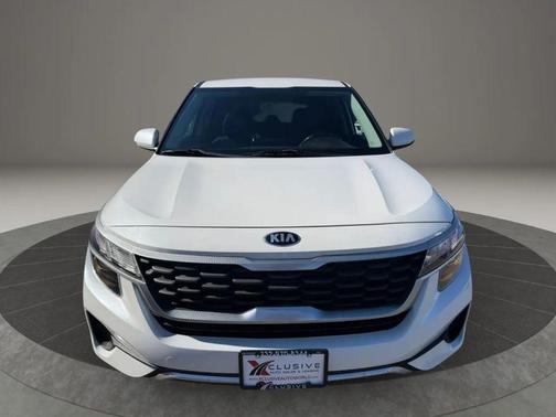 Snow White Pearl 2021 Kia Seltos LX