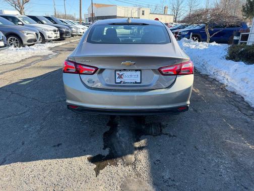 2022 Chevrolet Malibu FWD LT