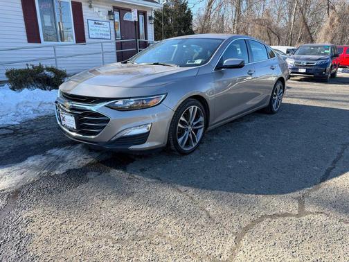 2022 Chevrolet Malibu FWD LT