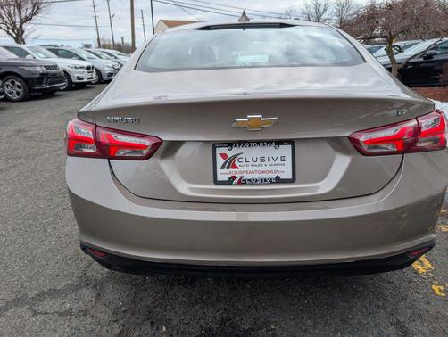 2022 Chevrolet Malibu FWD LT