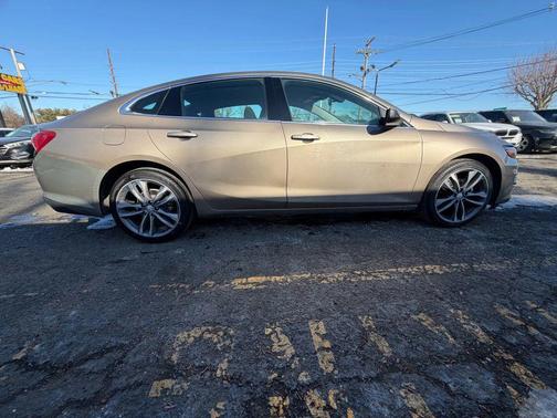 2022 Chevrolet Malibu FWD LT