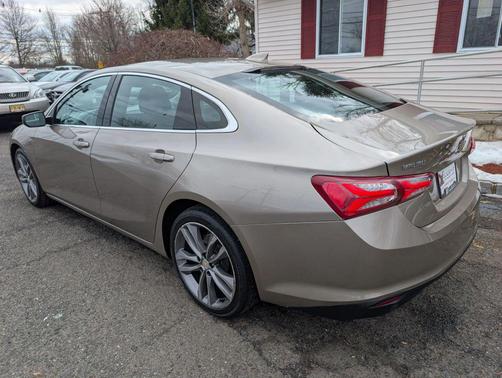 2022 Chevrolet Malibu FWD LT