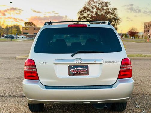2003 Toyota Highlander Base