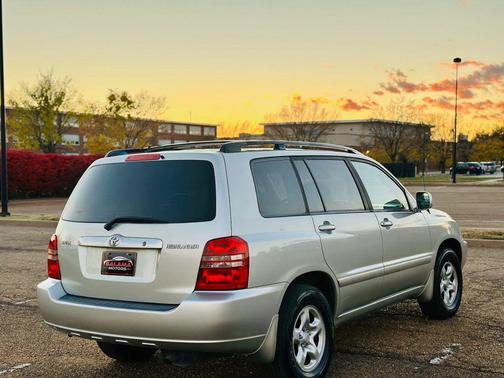 2003 Toyota Highlander Base