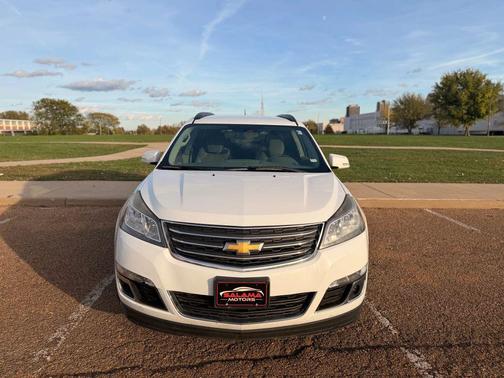 2017 Chevrolet Traverse 2LT