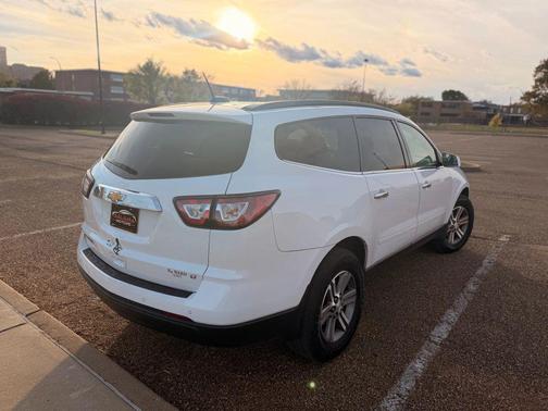 2017 Chevrolet Traverse 2LT