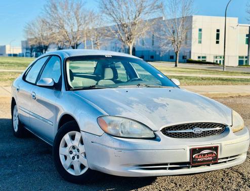 2000 Ford Taurus SE