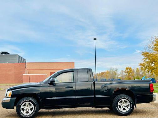 2005 Dodge Dakota SLT Club Cab