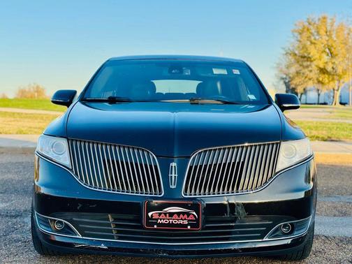 2013 Lincoln MKT Livery