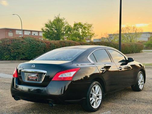 2010 Nissan Maxima S