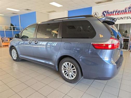2015 Toyota Sienna XLE