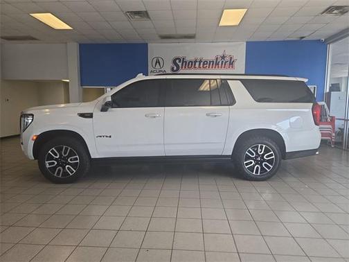 2023 GMC Yukon XL 4WD AT4