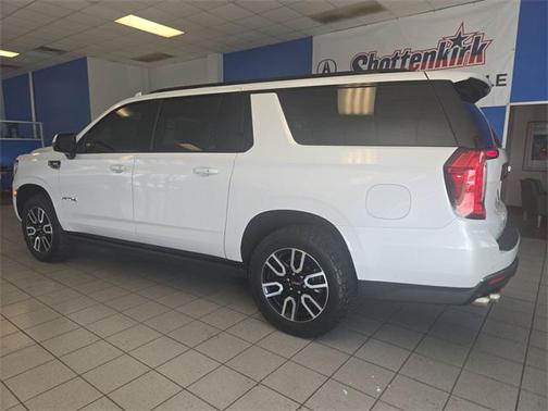 2023 GMC Yukon XL 4WD AT4