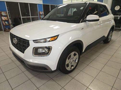 2020 Hyundai VENUE SE
