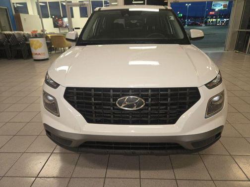 2020 Hyundai VENUE SE