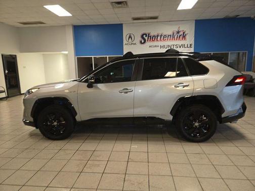 2021 Toyota RAV4 Hybrid SE