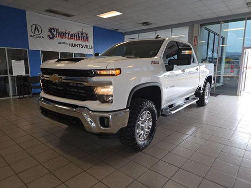 Summit White 2025 Chevrolet Silverado 2500 LT