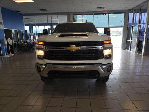 Summit White 2025 Chevrolet Silverado 2500 LT