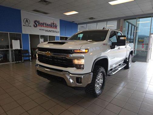 Summit White 2025 Chevrolet Silverado 2500 LT