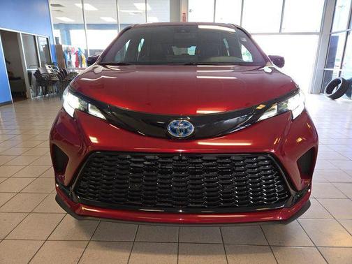 Ruby Flare Pearl 2025 Toyota Sienna XSE 7 Passenger
