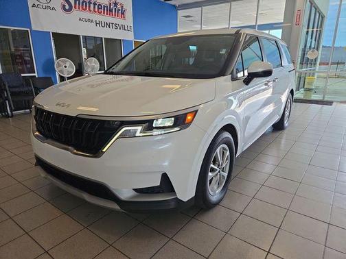 Snow White Pearl 2024 Kia Carnival LX