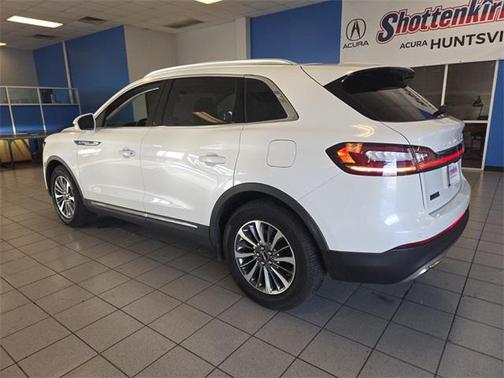 2022 Lincoln Nautilus Standard