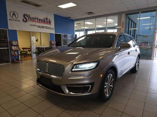 2019 Lincoln Nautilus Select