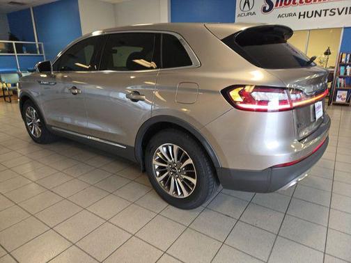 2019 Lincoln Nautilus Select