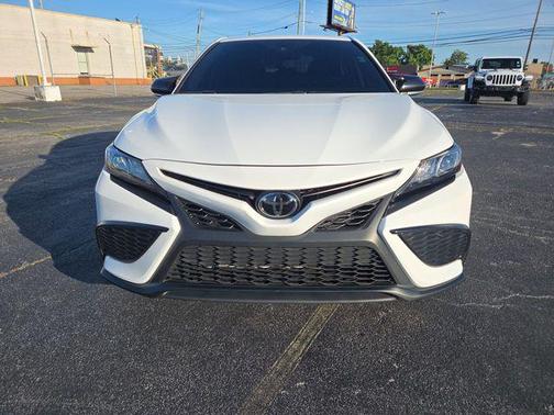 Ice Cap 2024 Toyota Camry SE