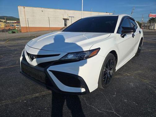 Ice Cap 2024 Toyota Camry SE