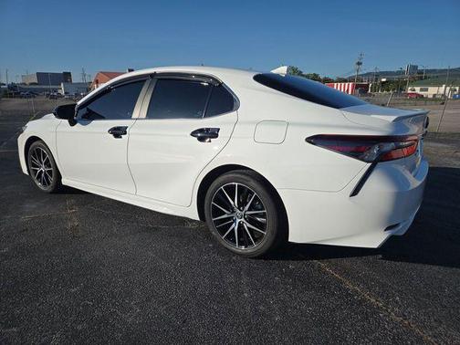 Ice Cap 2024 Toyota Camry SE