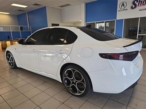 2022 Alfa Romeo Giulia Ti