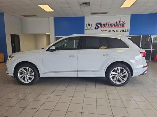 2024 Audi Q7 55 Premium Plus