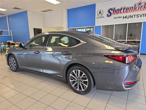 2022 Lexus ES 300h Base