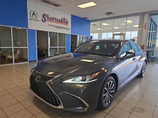 2022 Lexus ES 300h Base