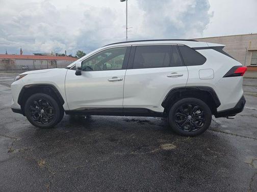 Wind Chill Pearl 2024 Toyota RAV4 Hybrid SE