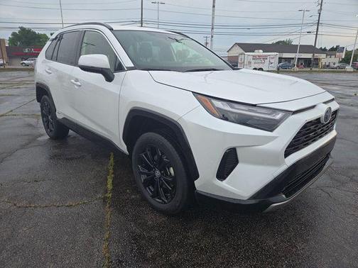 Wind Chill Pearl 2024 Toyota RAV4 Hybrid SE