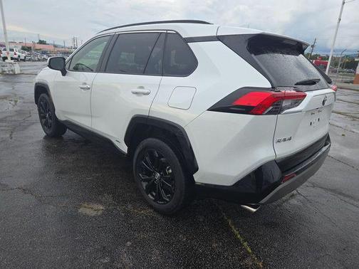 Wind Chill Pearl 2024 Toyota RAV4 Hybrid SE