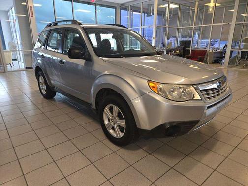 Ice Silver Metallic 2013 Subaru Forester 2.5X