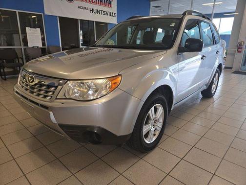 Ice Silver Metallic 2013 Subaru Forester 2.5X