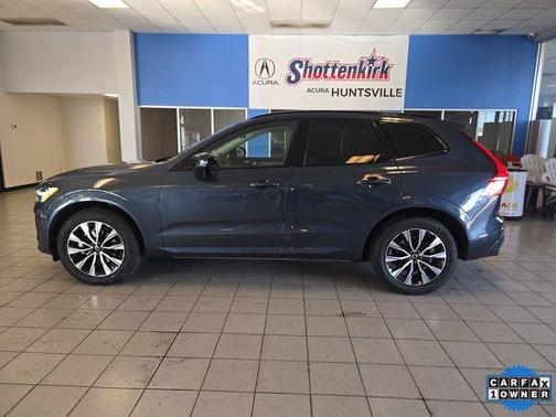 2023 Volvo XC60 B5 Plus Dark Theme