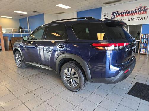 2025 Nissan Pathfinder SV FWD