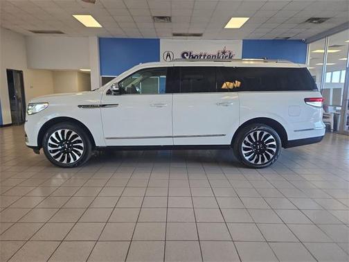 2023 Lincoln Navigator Black Label