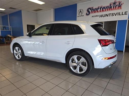 2023 Audi Q5 45 S line Premium Plus